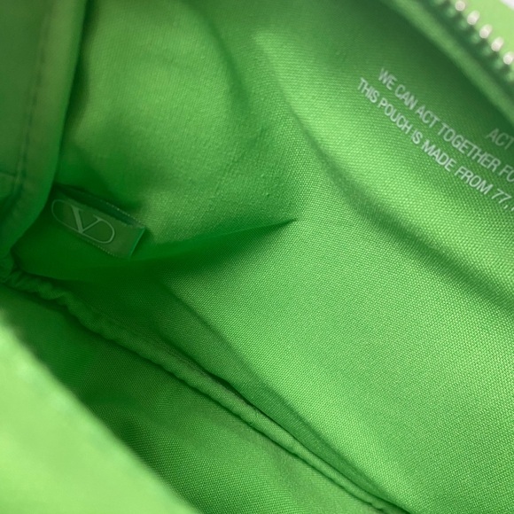 Valentino Beauty Large Dopp Case/Clutch - Picture 4 of 6